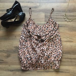 Brown patterned tank